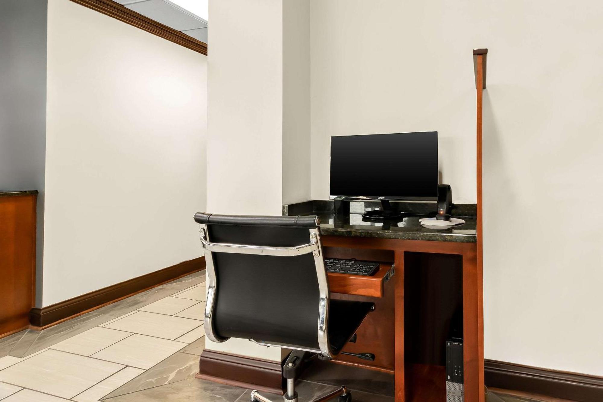 Quality Inn Russellville Buitenkant foto