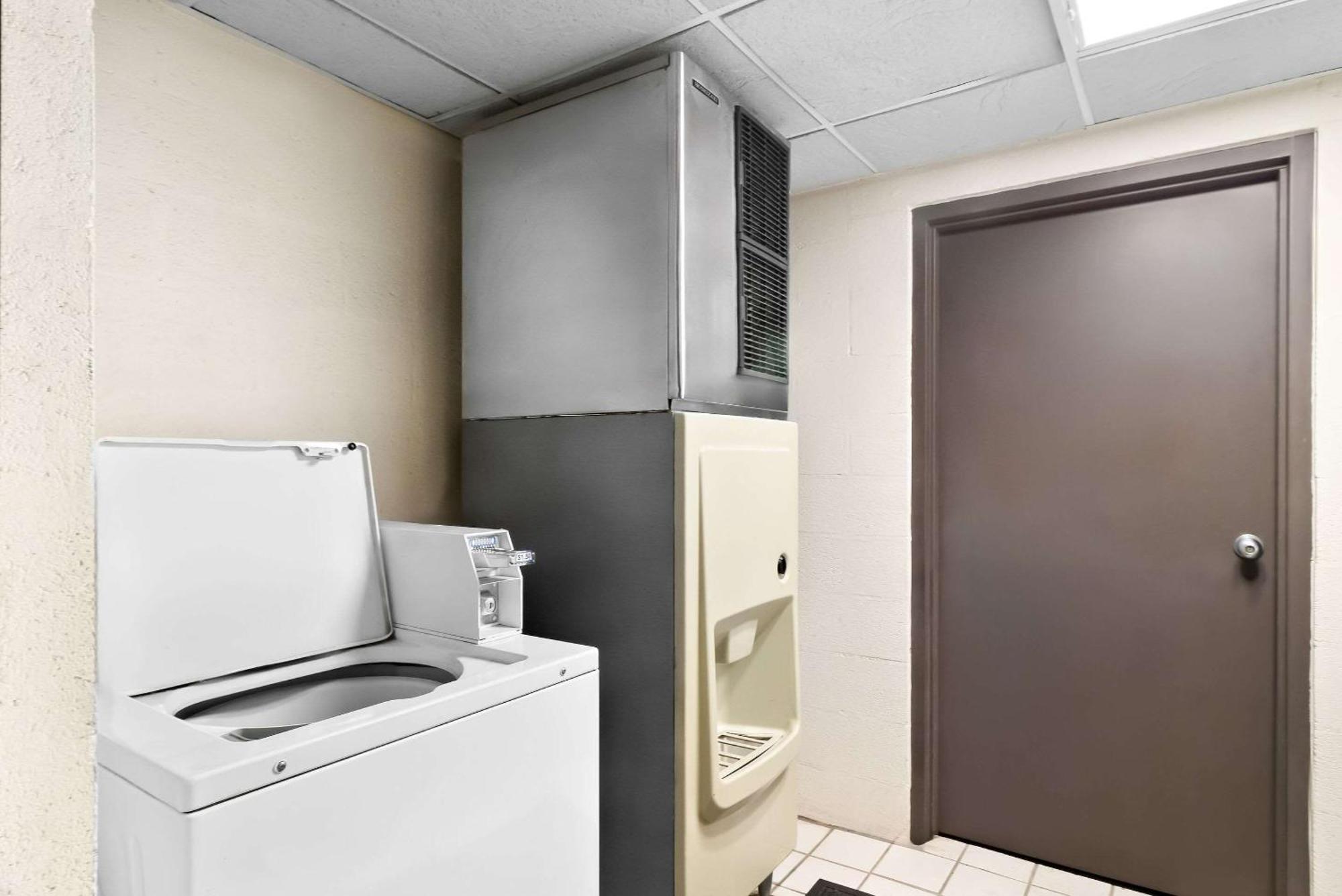 Quality Inn Russellville Buitenkant foto