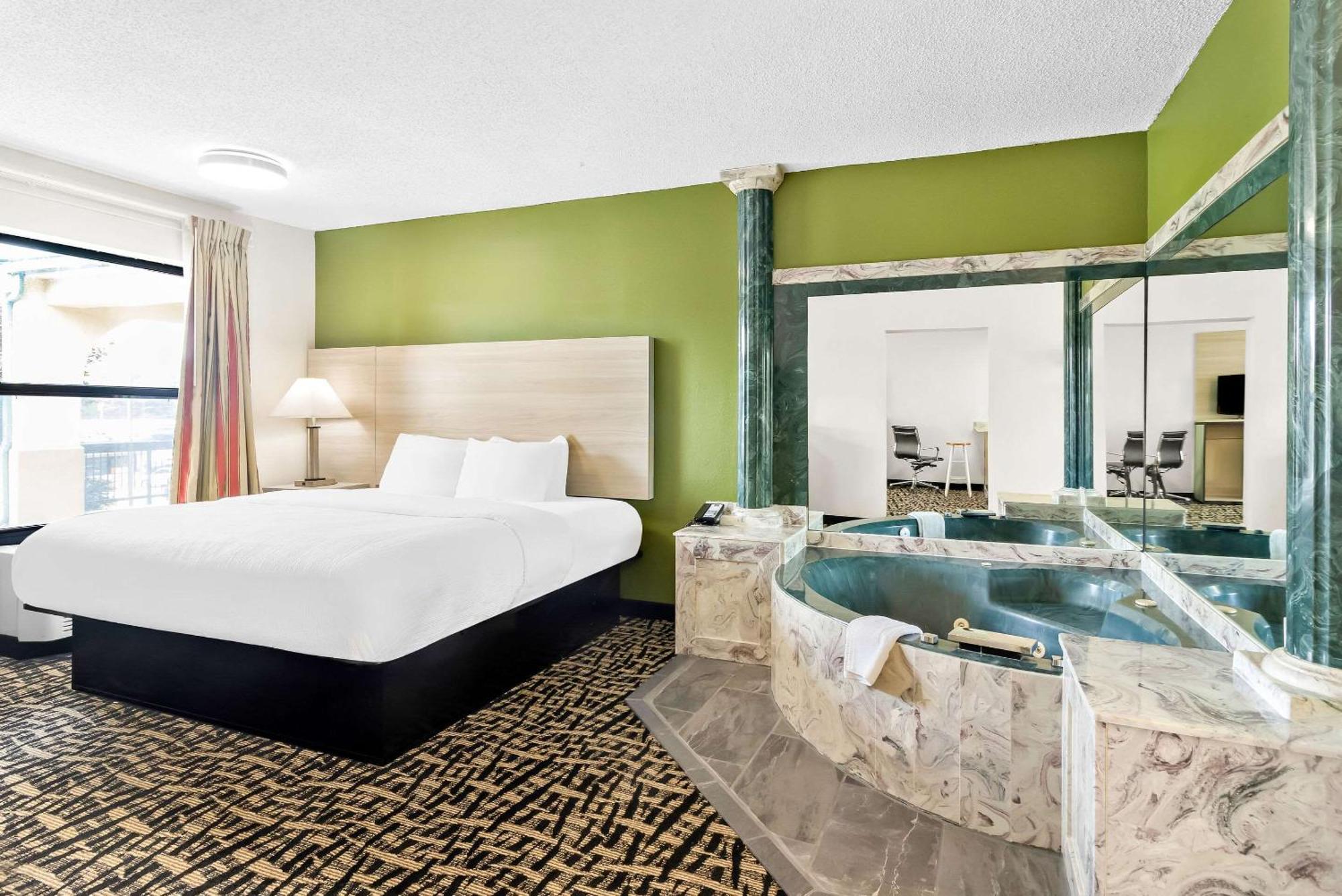 Quality Inn Russellville Buitenkant foto