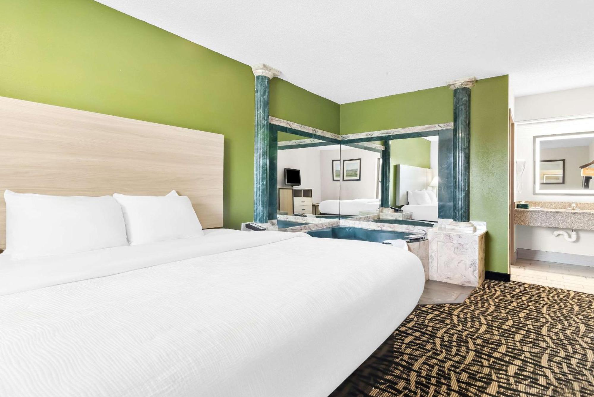 Quality Inn Russellville Buitenkant foto