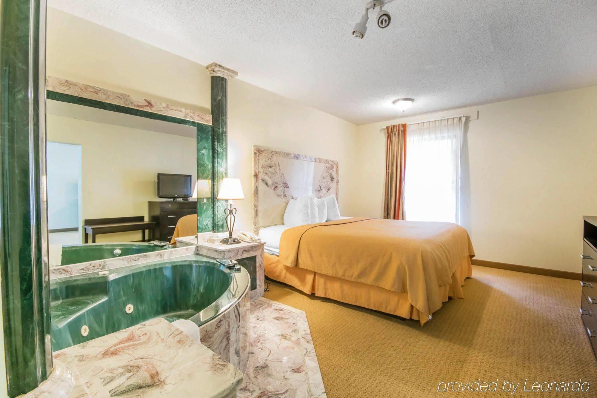 Quality Inn Russellville Buitenkant foto