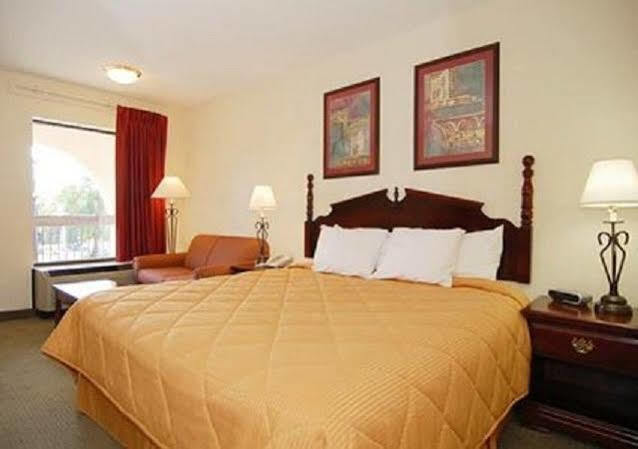 Quality Inn Russellville Buitenkant foto